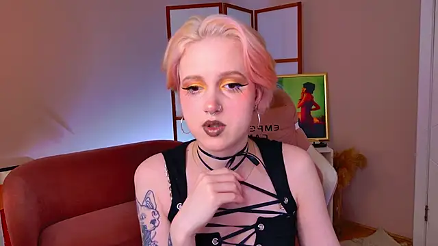 Snapshot of luna_son chatting on November 2025 09:24:02 PM luna son online show from November 2025 09:24:02 PM