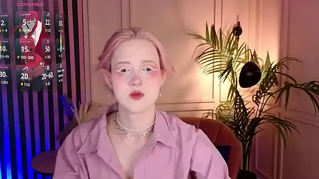 Snapshot of luna_son chatting on November 2025 09:14:02 PM luna son online show from November 2025 09:14:02 PM