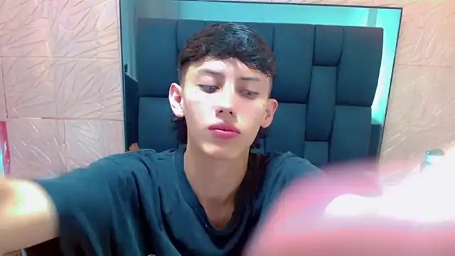 Snapshot of thaigo_twink38 chatting on November 2025 04:12:01 AM thaigo twink38 online show from November 2025 04:12:01 AM