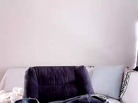 Smile-- online show from October 2025 02:31:01 AM