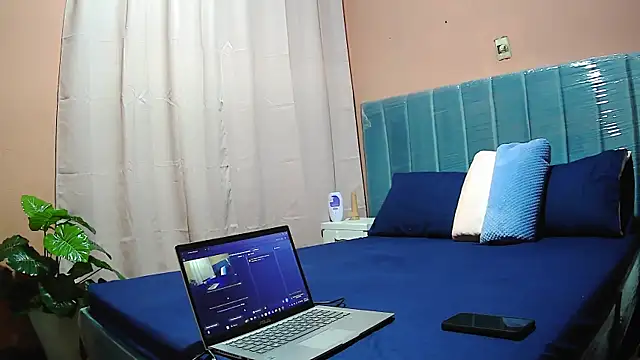 Snapshot of MissAsly chatting on October 2025 02:07:02 PM MissAsly online show from October 2025 02:07:02 PM