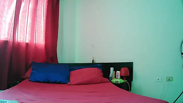 Snapshot of MissAsly chatting on December 2025 04:16:01 PM MissAsly online show from December 2025 04:16:01 PM