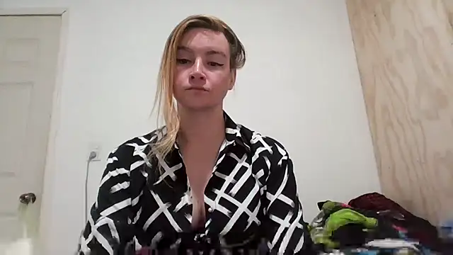 Snapshot of vagimosa chatting on October 2025 08:26:02 AM vagimosa online show from October 2025 08:26:02 AM