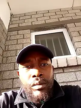 Snapshot of biggx33 chatting on October 2025 05:47:02 AM biggx33 online show from October 2025 05:47:02 AM