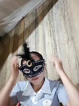 Snapshot of Tuyet_xx chatting on October 2025 01:43:02 PM Tuyet xx online show from October 2025 01:43:02 PM