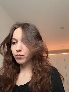 Snapshot of monnymoon chatting on October 2025 09:08:02 AM monnymoon online show from October 2025 09:08:02 AM