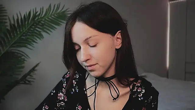 Snapshot of monnymoon chatting on October 2025 05:21:02 AM monnymoon online show from October 2025 05:21:02 AM