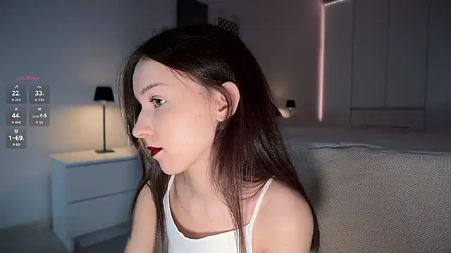 Snapshot of monnymoon chatting on November 2025 04:45:02 AM monnymoon online show from November 2025 04:45:02 AM