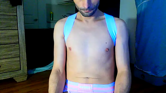 Snapshot of highinhtxx chatting on September 2025 10:48:02 PM highinhtxx online show from September 2025 10:48:02 PM