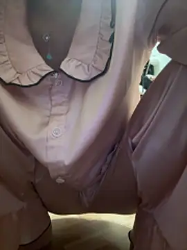 Snapshot of lee_ly chatting on February 2026 03:18:02 AM lee ly online show from February 2026 03:18:02 AM