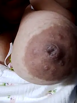 Hotmommax online show from June 2026 12:52:01 PM