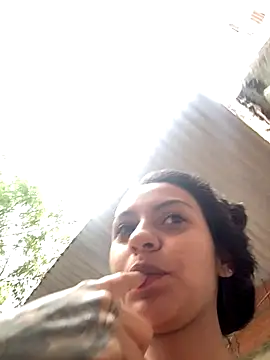 Snapshot of miluwatson chatting on October 2025 09:35:02 PM miluwatson online show from October 2025 09:35:02 PM