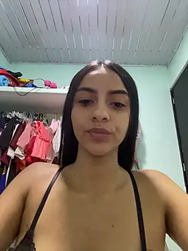 Snapshot of miluwatson chatting on October 2025 11:27:02 PM miluwatson online show from October 2025 11:27:02 PM