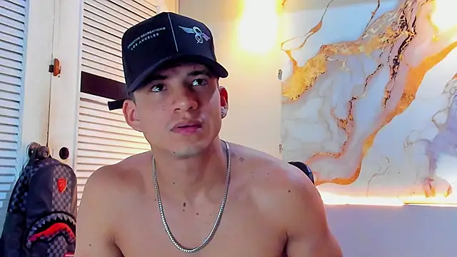 Snapshot of daniscot chatting on October 2025 03:56:01 AM daniscot online show from October 2025 03:56:01 AM