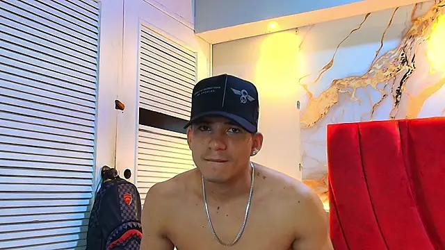 Snapshot of daniscot chatting on October 2025 03:59:01 AM daniscot online show from October 2025 03:59:01 AM