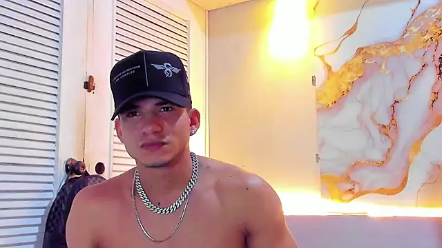 Snapshot of daniscot chatting on October 2025 08:07:02 AM daniscot online show from October 2025 08:07:02 AM