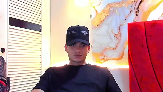 Snapshot of daniscot chatting on November 2025 04:13:01 AM daniscot online show from November 2025 04:13:01 AM