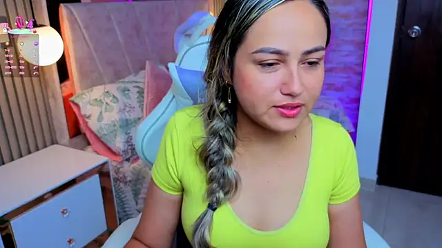 Snapshot of lila_cute1 chatting on November 2025 10:32:02 AM lila cute1 online show from November 2025 10:32:02 AM