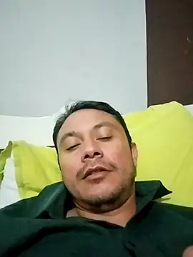 Ricuss9 online show from October 2025 03:27:01 AM