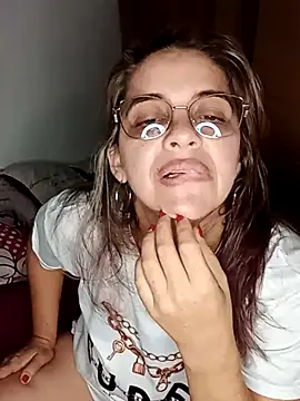 Snapshot of AdiniTA__Hot chatting on October 2025 05:05:01 AM AdiniTA Hot online show from October 2025 05:05:01 AM