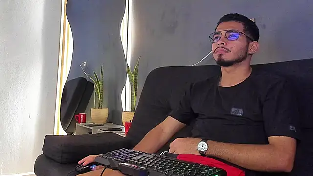 Jaybrown  1 online show from October 2025 02:29:01 PM