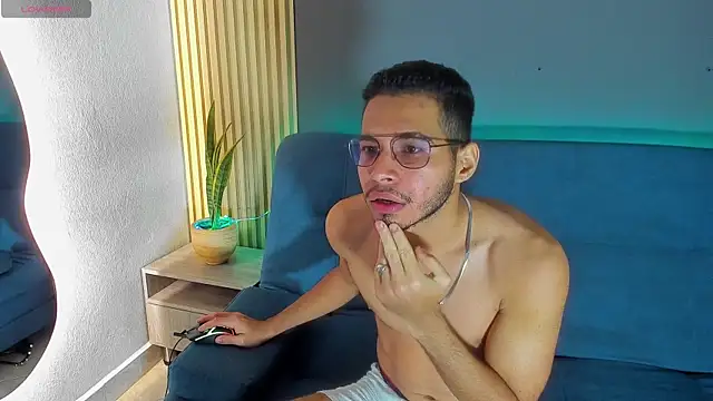 Jaybrown  1 online show from December 2025 08:24:02 PM