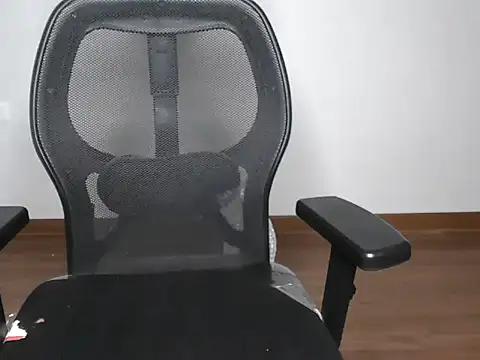 Snapshot of mooonlightbaby chatting on February 2026 04:18:01 PM mooonlightbaby online show from February 2026 04:18:01 PM