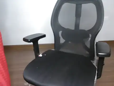 Snapshot of mooonlightbaby chatting on March 2026 03:51:01 PM mooonlightbaby online show from March 2026 03:51:01 PM