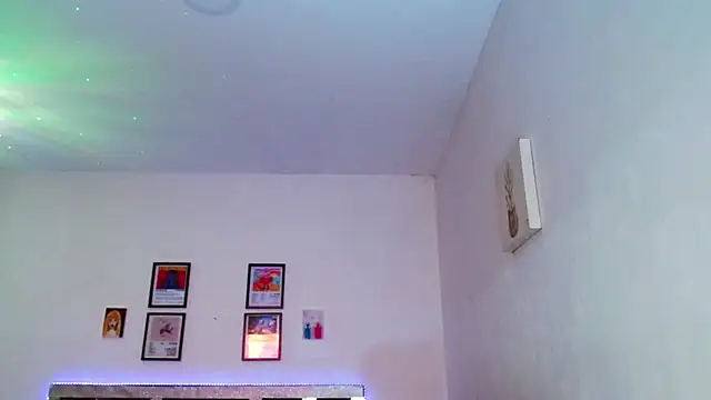 Snapshot of Sebasxxl12 chatting on April 2026 10:48:01 PM Sebasxxl12 online show from April 2026 10:48:01 PM