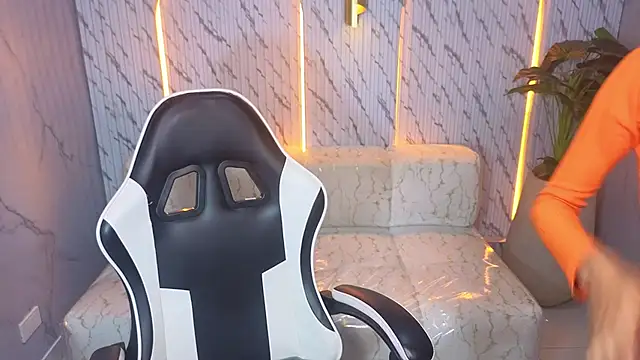 Terry tx online show from November 2025 01:00:02 PM