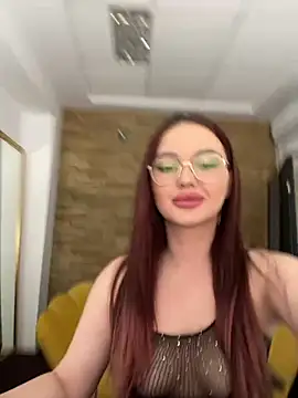 Snapshot of Lunna_Squirt chatting on September 2025 07:30:02 PM Lunna Squirt online show from September 2025 07:30:02 PM