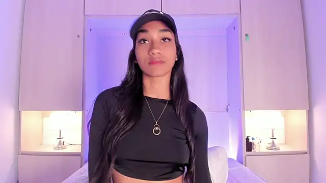 Snapshot of AnahiCollins chatting on October 2025 11:44:02 AM AnahiCollins online show from October 2025 11:44:02 AM