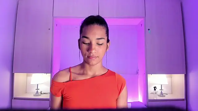 AnahiCollins online show from May 2026 12:56:02 PM