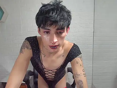 Snapshot of Mila_Leon chatting on October 2025 03:34:02 AM Mila Leon online show from October 2025 03:34:02 AM