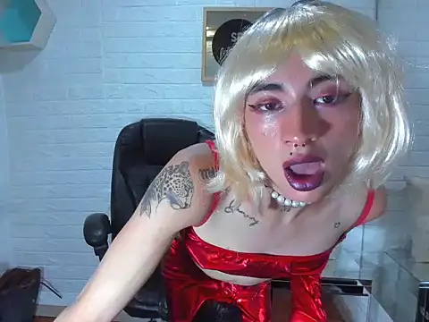 Snapshot of Mila_Leon chatting on October 2025 04:20:02 AM Mila Leon online show from October 2025 04:20:02 AM