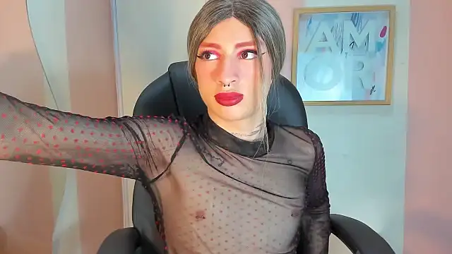 Snapshot of Mila_Leon chatting on January 2026 03:45:02 AM Mila Leon online show from January 2026 03:45:02 AM