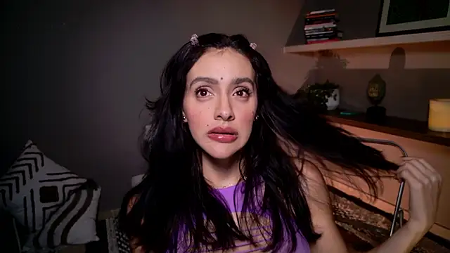 Milana De online show from July 2026 12:02:01 AM