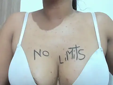 Snapshot of Valentinahot7 chatting on October 2025 09:15:01 AM Valentinahot7 online show from October 2025 09:15:01 AM