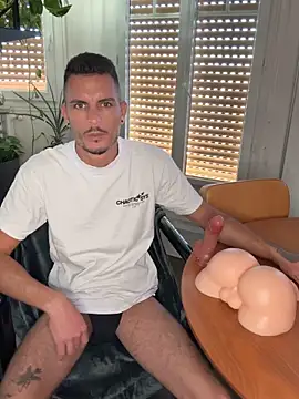 Snapshot of WildFlame2525 chatting on October 2025 01:10:01 PM WildFlame2525 online show from October 2025 01:10:01 PM