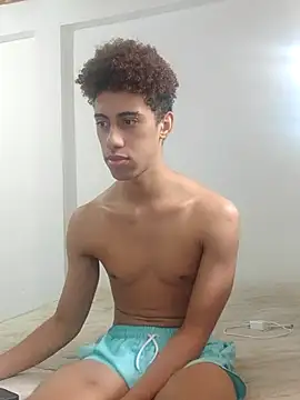 Snapshot of The_boy_good chatting on October 2025 06:52:01 PM The boy good online show from October 2025 06:52:01 PM