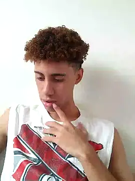 Snapshot of The_boy_good chatting on November 2025 07:36:02 PM The boy good online show from November 2025 07:36:02 PM