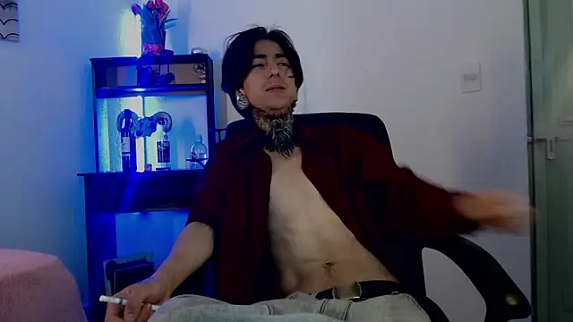 Snapshot of Kuregari_xs chatting on October 2025 08:19:02 PM Kuregari xs online show from October 2025 08:19:02 PM