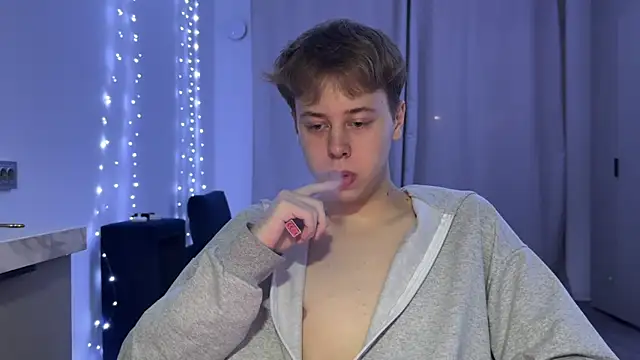 Snapshot of _bee_boy_ chatting on October 2025 04:05:01 PM bee boy online show from October 2025 04:05:01 PM