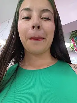 EmmaValencia  online show from April 2026 07:16:01 PM