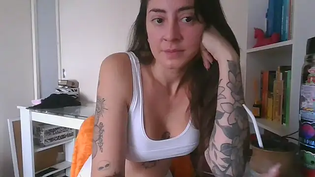 Snapshot of dandanbarr chatting on April 2026 02:40:02 PM dandanbarr online show from April 2026 02:40:02 PM