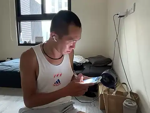 Snapshot of mrcaiziv chatting on October 2025 06:03:01 AM mrcaiziv online show from October 2025 06:03:01 AM