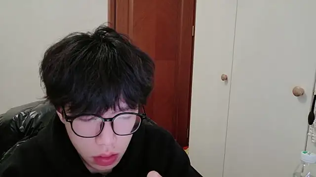 hangzi-0011 online show from December 2025 11:16:02 AM