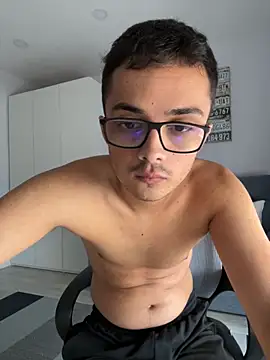 Snapshot of morenitovasco chatting on September 2025 02:00:02 PM morenitovasco online show from September 2025 02:00:02 PM