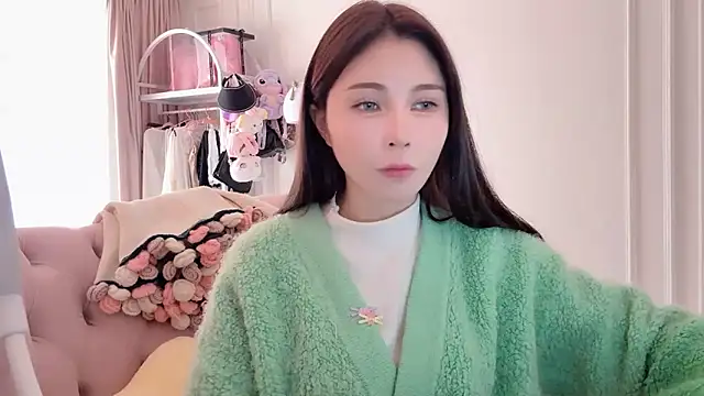 Snapshot of Titi-175 chatting on November 2025 04:11:02 AM Titi-175 online show from November 2025 04:11:02 AM