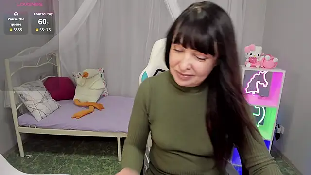 Snapshot of LindaRomero chatting on November 2025 11:08:02 AM LindaRomero online show from November 2025 11:08:02 AM